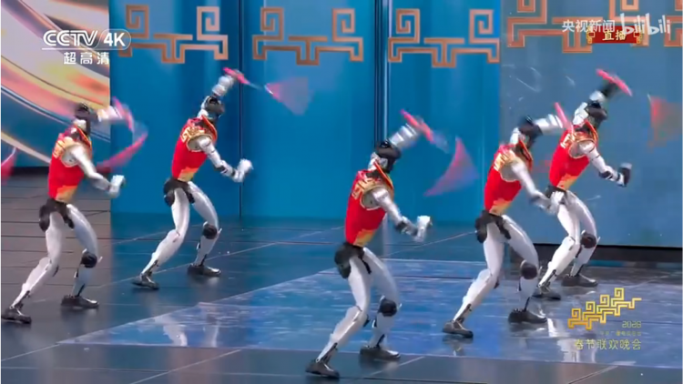 Robot hình người Trung Quốc lại gây sốt với màn trình diễn võ thuật