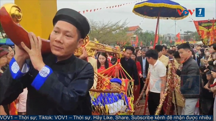 Quảng Ninh: Độc đáo lễ rước người sống duy nhất trong năm!