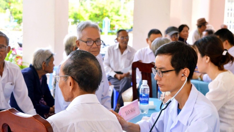 Năm 2026: Phấn đấu khám, tư vấn sức khỏe miễn phí cho 1,6 triệu lượt người dân