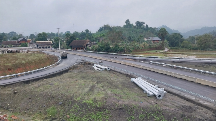Cao tốc Tuyên Quang-  Hà Giang thi công xuyên Tết quyết tâm bảo đảm tiến độ