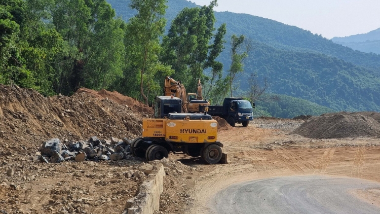 Thời sự 18h 15/2/2026: Thủ tướng yêu cầu tập trung giải quyết dứt điểm các dự án tồn đọng kéo dài