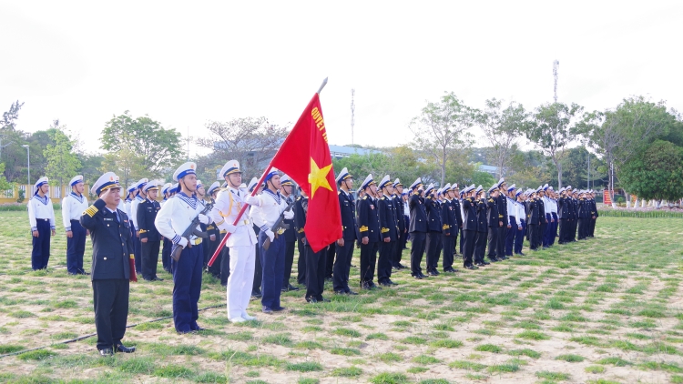 Từ đất liền đến Trường Sa trong ngày đầu năm mới tại Đoàn Trường Sa