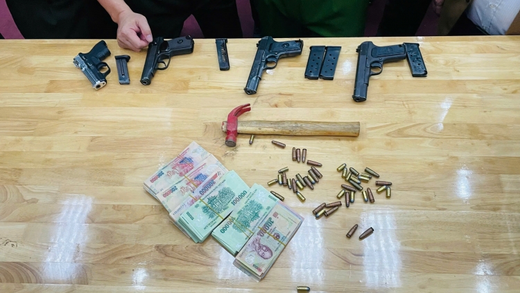 18 ngày lần theo dấu vết 2 đối tượng cướp ngân hàng Vietcombank ở Gia Lai