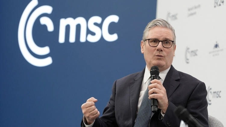 Thủ tướng Anh đề xuất mở rộng quyền kiểm soát Internet để bảo vệ trẻ em