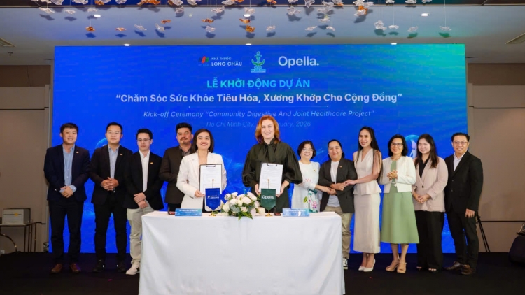 Opella và Long Châu hợp tác thúc đẩy chăm sóc sức khỏe chủ động