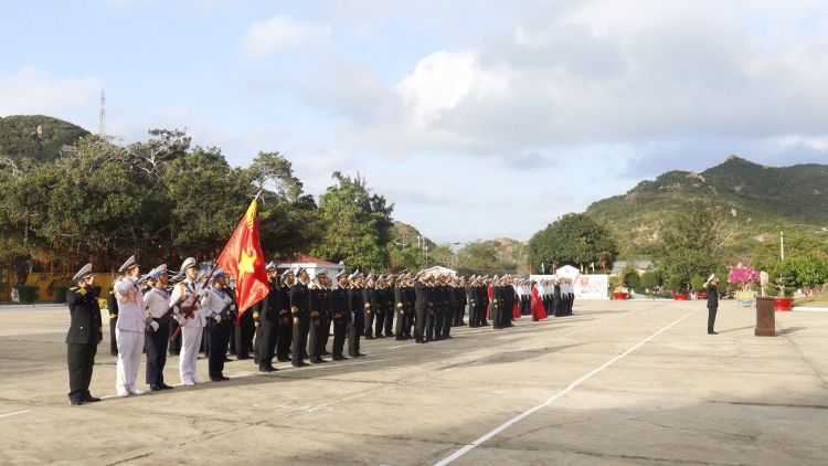 Lan tỏa khí thế đầu Xuân tại Trung đoàn Tàu ngầm 196 Hải quân