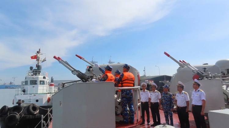 Sôi nổi khởi động máy tàu đầu Xuân tại Lữ đoàn 167 và Lữ đoàn 171