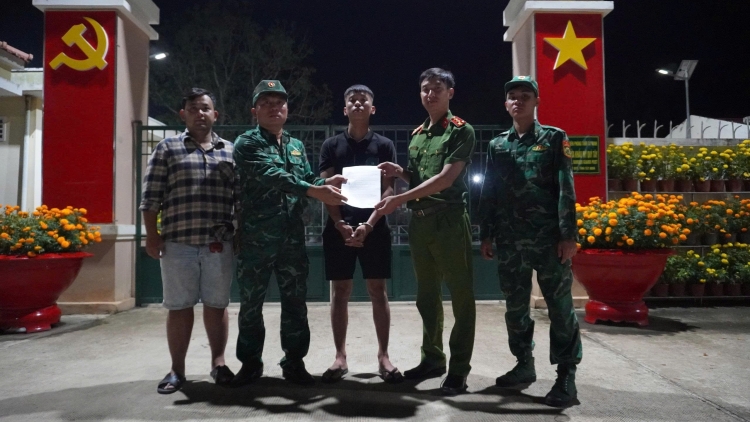 Bắt kẻ giết người bị truy nã khi trốn sang Campuchia