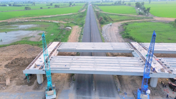 Bài 3:  Đột phá hạ tầng giao thông, diện mạo mới cho Miền Tây phát triển