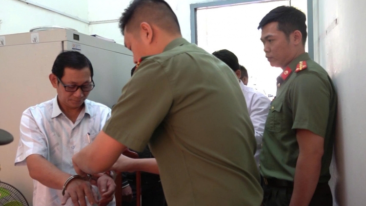 Khởi tố nguyên Giám đốc Trung tâm GDNN – GDTX Ea H’leo, Đắk Lắk