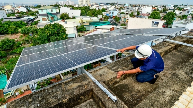 Thời sự 18h 31/3/2026: Việt Nam phấn đấu 10% cơ quan công sở, hộ gia đình lắp điện mặt trời mái nhà