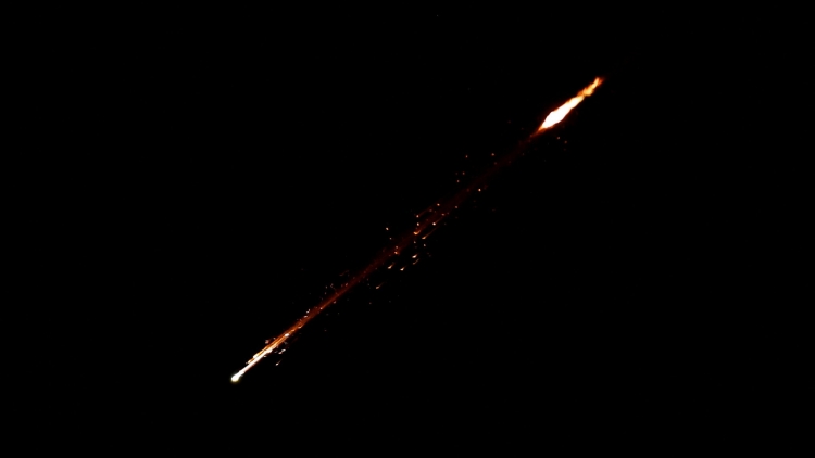 Iran tuyên bố tấn công 500 mục tiêu Mỹ và Israel; thông báo phong tỏa eo Hormuz