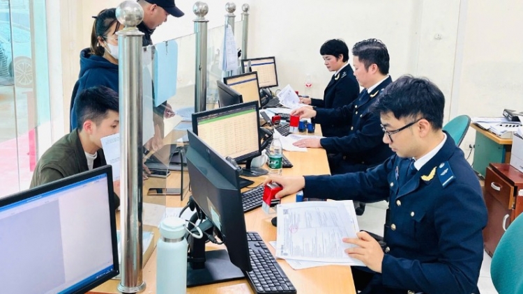 Cục Hải quan chỉ đạo áp dụng thuế 0 đồng và thống nhất mã khai báo đối với xăng dầu nhập khẩu