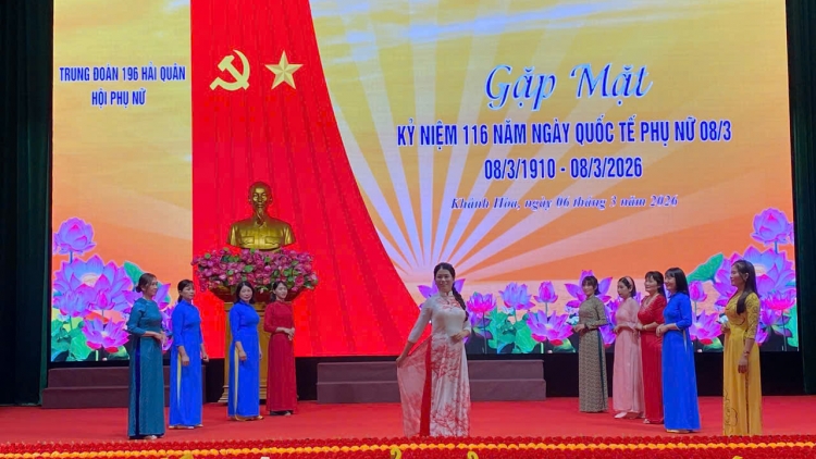 Phụ nữ Trung đoàn Tàu ngầm 196 phát huy truyền thống, thi đua hoàn thành tốt nhiệm vụ