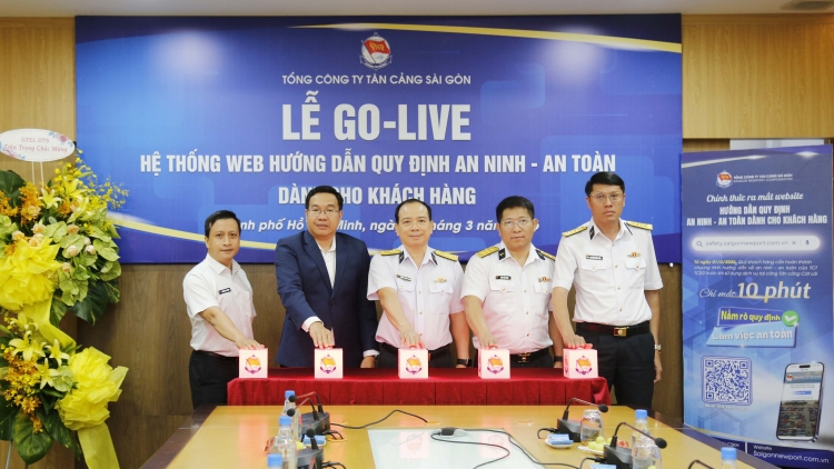 Tân Cảng Sài Gòn vận hành hệ thống hướng dẫn, kiểm tra an ninh, an toàn trước khi vào cảng
