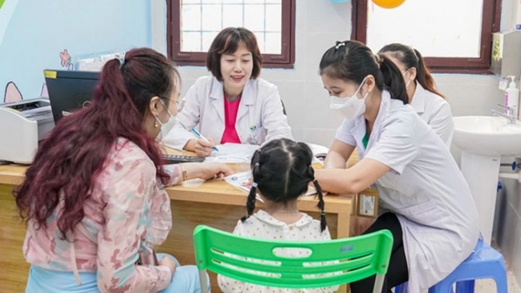 Indonesia hạn chế trẻ em dưới 16 tuổi truy cập các nền tảng kỹ thuật số rủi ro cao