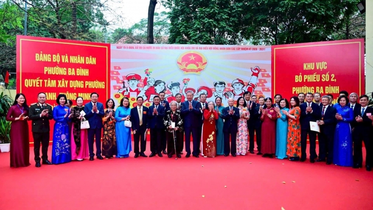 Lá phiếu gửi gắm niềm tin