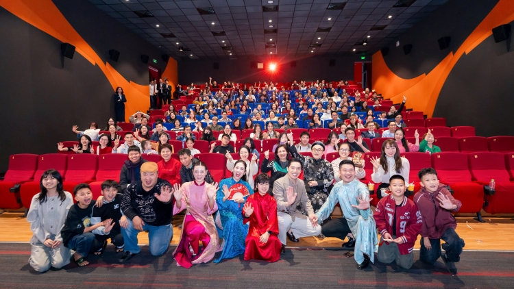 Đạo diễn Minh Beta: “Điều đáng được đặt ở vị trí cao nhất là sự tôn trọng khán giả và văn hóa Việt"