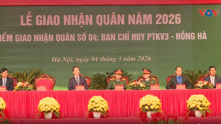 4.000 thanh niên Thủ đô phấn khởi lên đường làm nghĩa vụ quân sự