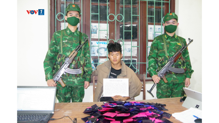 Bắt quả tang nam thanh niên vận chuyển 60.000 viên ma túy tổng hợp qua tuyến biên giới Điện Biên