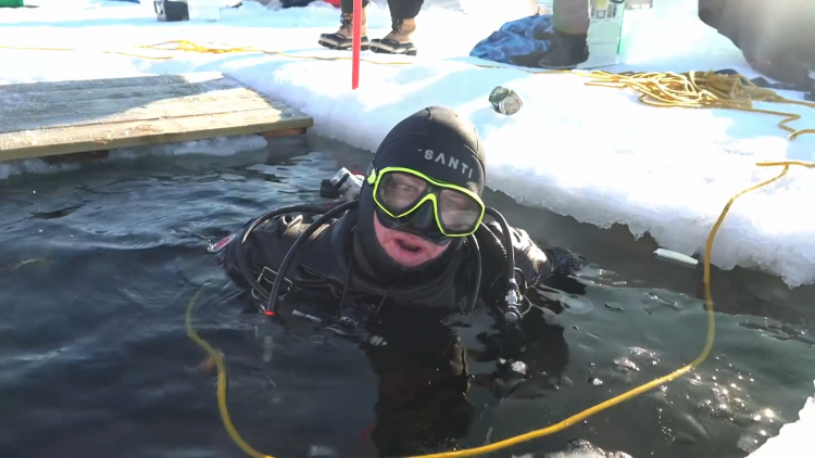 Nghiên cứu khí hậu dưới lớp băng