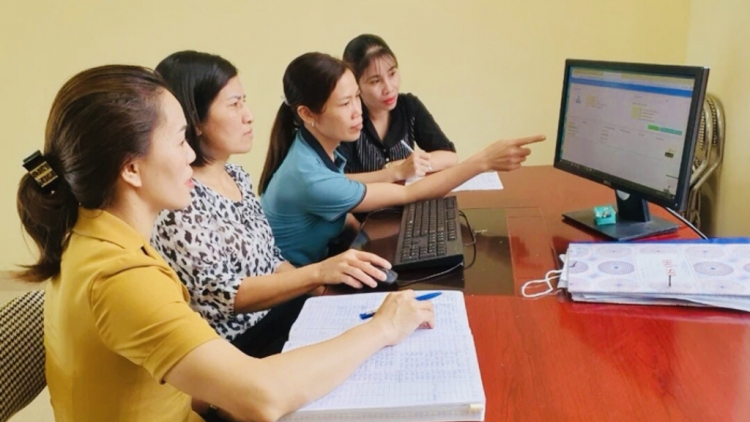 Xoá bỏ “khoảng cách số” – Nâng tầm vị thế phụ nữ