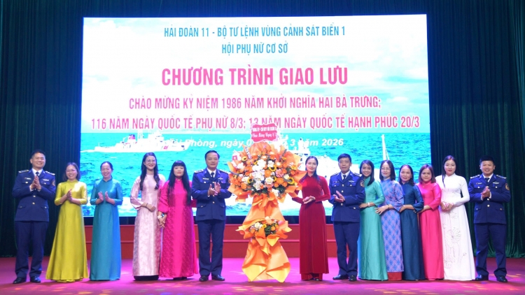 Hội Phụ nữ Hải đoàn 11 giao lưu “Gửi trọn yêu thương – Vững tay lái giữa trùng khơi”