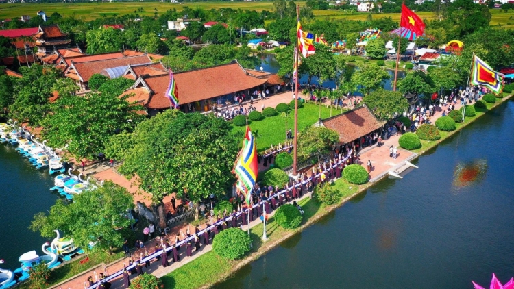 Du lịch tâm linh hút khách đầu năm