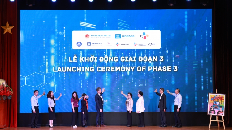 Dự án “Chúng tôi có thể” bước sang giai đoạn mới mở ra nhiều cơ hội cho nữ sinh Việt Nam