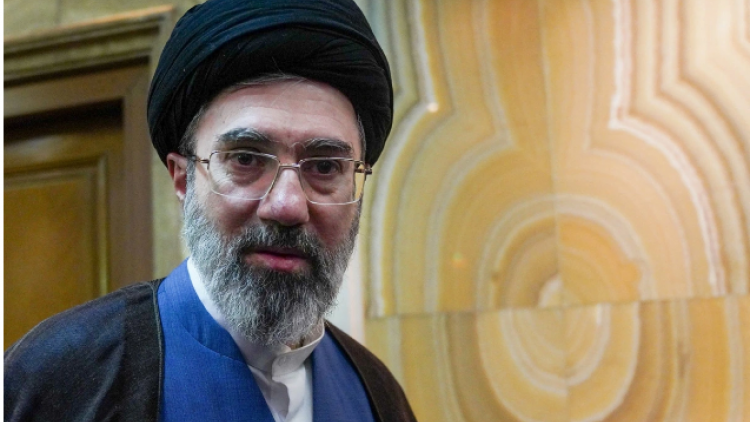 Iran nói tân Lãnh tụ tối cao Mojtaba Khamenei vẫn “an toàn”