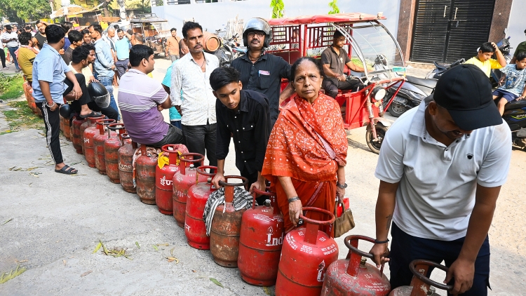  Khủng hoảng khí đốt lan rộng tại Nam Á