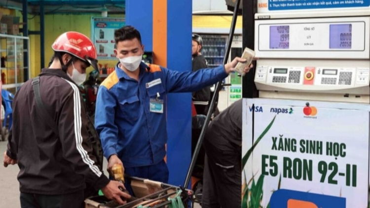 Thời sự 18h 22/3/2026: Petrolimex sẽ thay thế toàn bộ xăng khoáng bằng xăng sinh học trước thời hạn