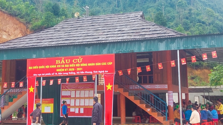 Niềm tin từ lá phiếu của đồng bào Thái ở xã biên giới Tiền Phong