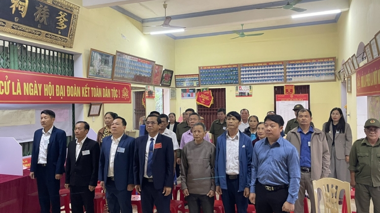  Giáo dân phấn khởi tham gia bầu cử