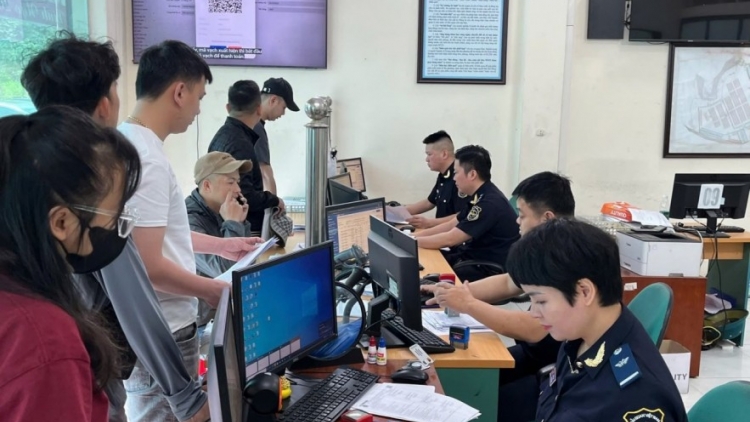 Hải quan cửa khẩu Tân Thanh triển khai thanh toán phí tự động 