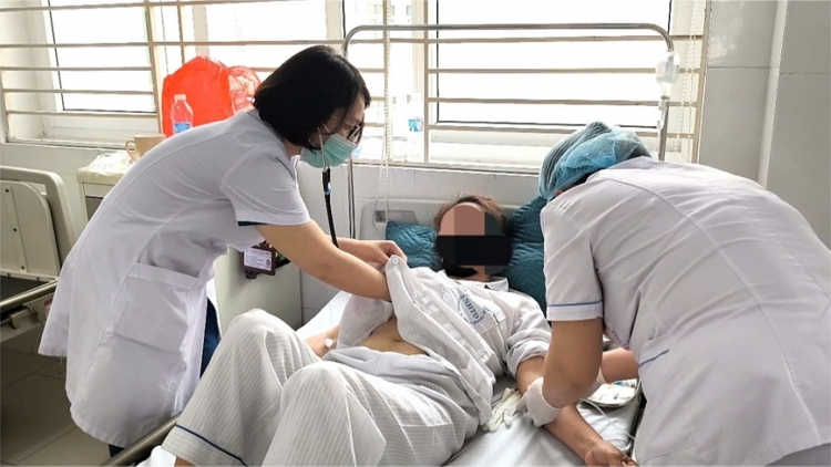 Lây sởi từ cháu gái, người phụ nữ nhập viện vì biến chứng nặng nề