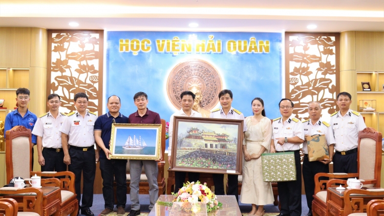 Lan tỏa tình yêu biển, đảo qua chuyến tham quan thực tế tại Học viện Hải quân