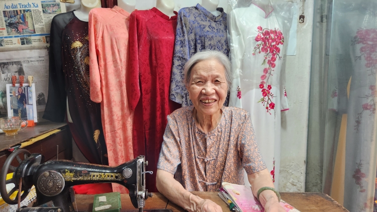 Cụ bà Lê Thị Quyến – Chút hương xưa giữa lòng phố cũ