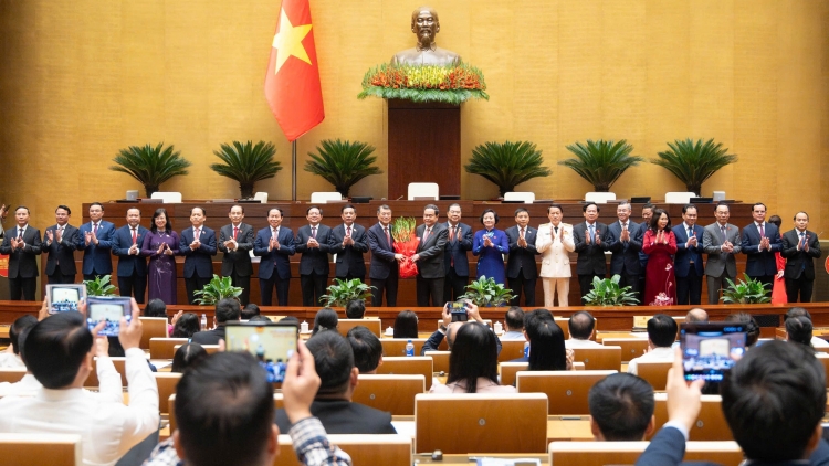 Bộ máy mới, nhân sự mới, tư duy quản trị mới, đưa đất nước phát triển hùng cường, thịnh vượng.