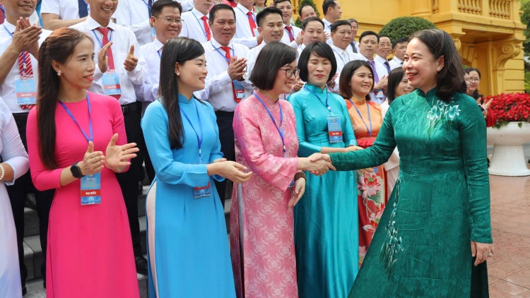 Phó Chủ tịch nước Võ Thị Ánh Xuân gặp mặt đoàn đại biểu Chủ tịch công đoàn xuất sắc, tiêu biểu 