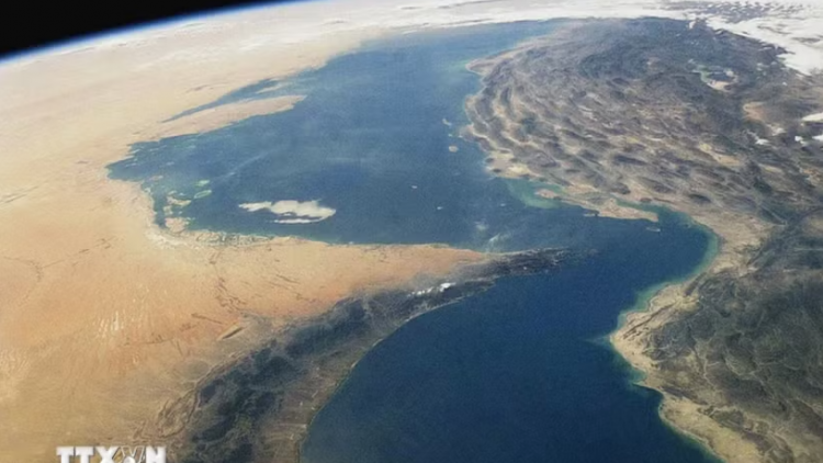 Các nước khẩn trương ứng phó áp lực kinh tế sau động thái của Mỹ tại eo biển Hormuz