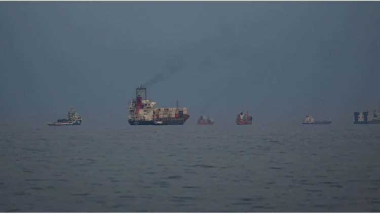 Iran tuyên bố sẽ mở eo biển Hormuz nếu được bồi thường thiệt hại do xung đột