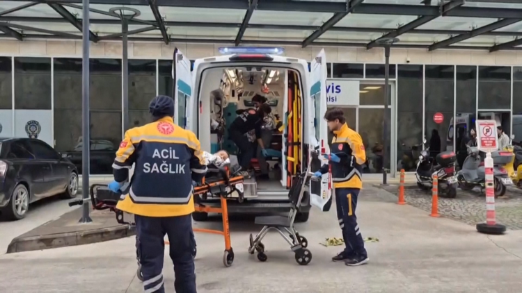 Thuyền chở người di cư bị lật, ít nhất 18 người chết