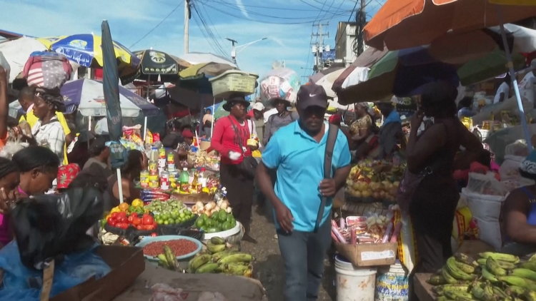 Người dân Haiti chật vật giữa "bão giá" nhiên liệu và thực phẩm