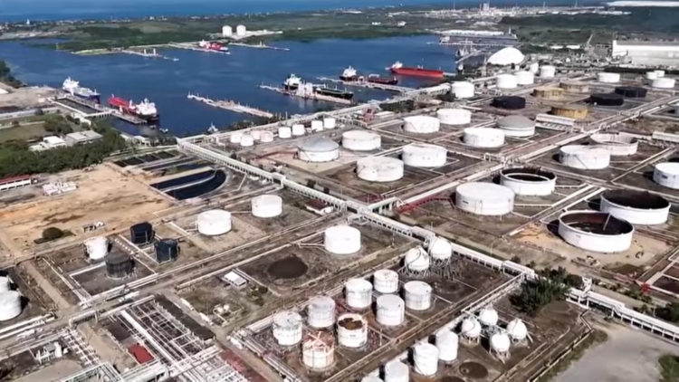 Hôm nay giá dầu thế giới quay đầu giảm mạnh 