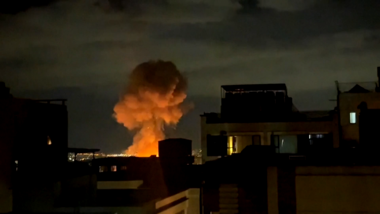 Iran đẩy mạnh tấn công Israel và các nước Vùng Vịnh