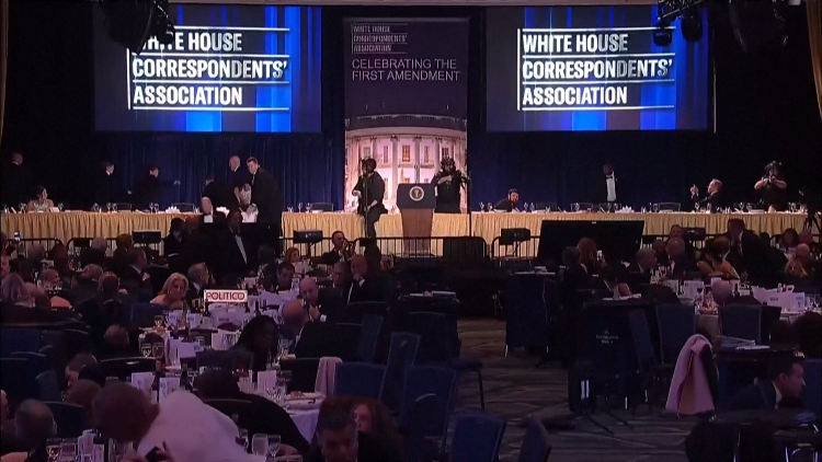 Nổ súng tại tiệc Hội Nhà báo Nhà Trắng, ông Trump được sơ tán an toàn