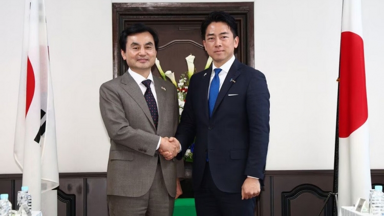 Nhật – Hàn siết chặt hợp tác đối phó với Triều Tiên