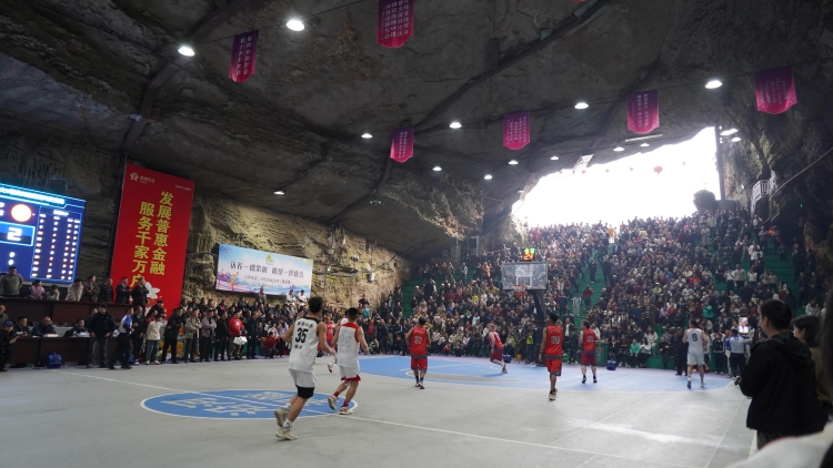 Trung Quốc: Khi hang động trở thành sàn đấu thể thao