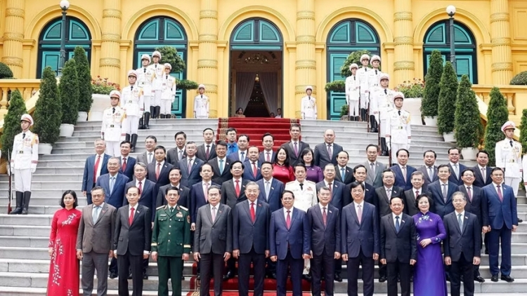 Bản tin 15h 8/4/2026